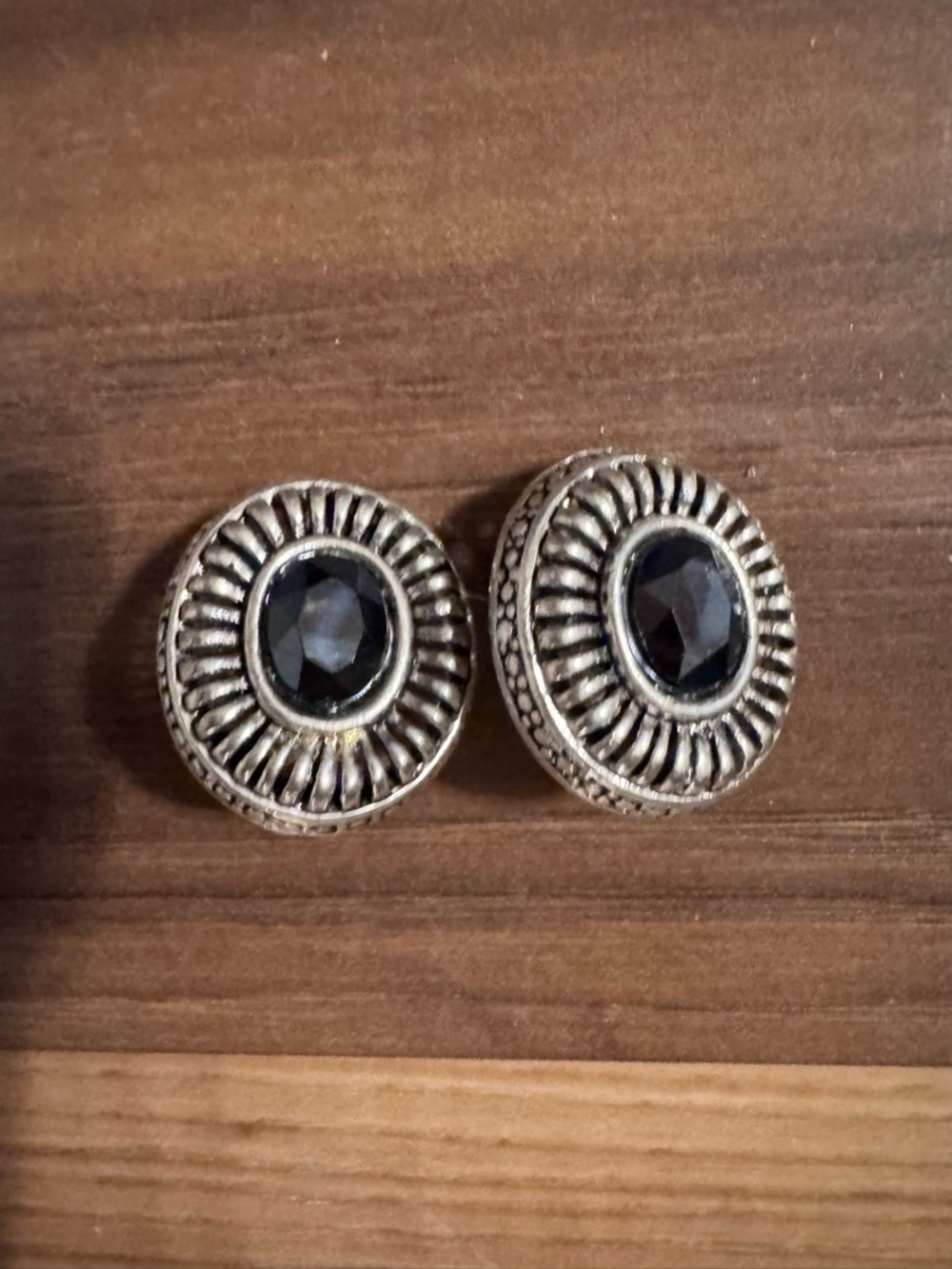 VINTAGE Sterling-Style Silver Stud Earrings with Chrystal Gem